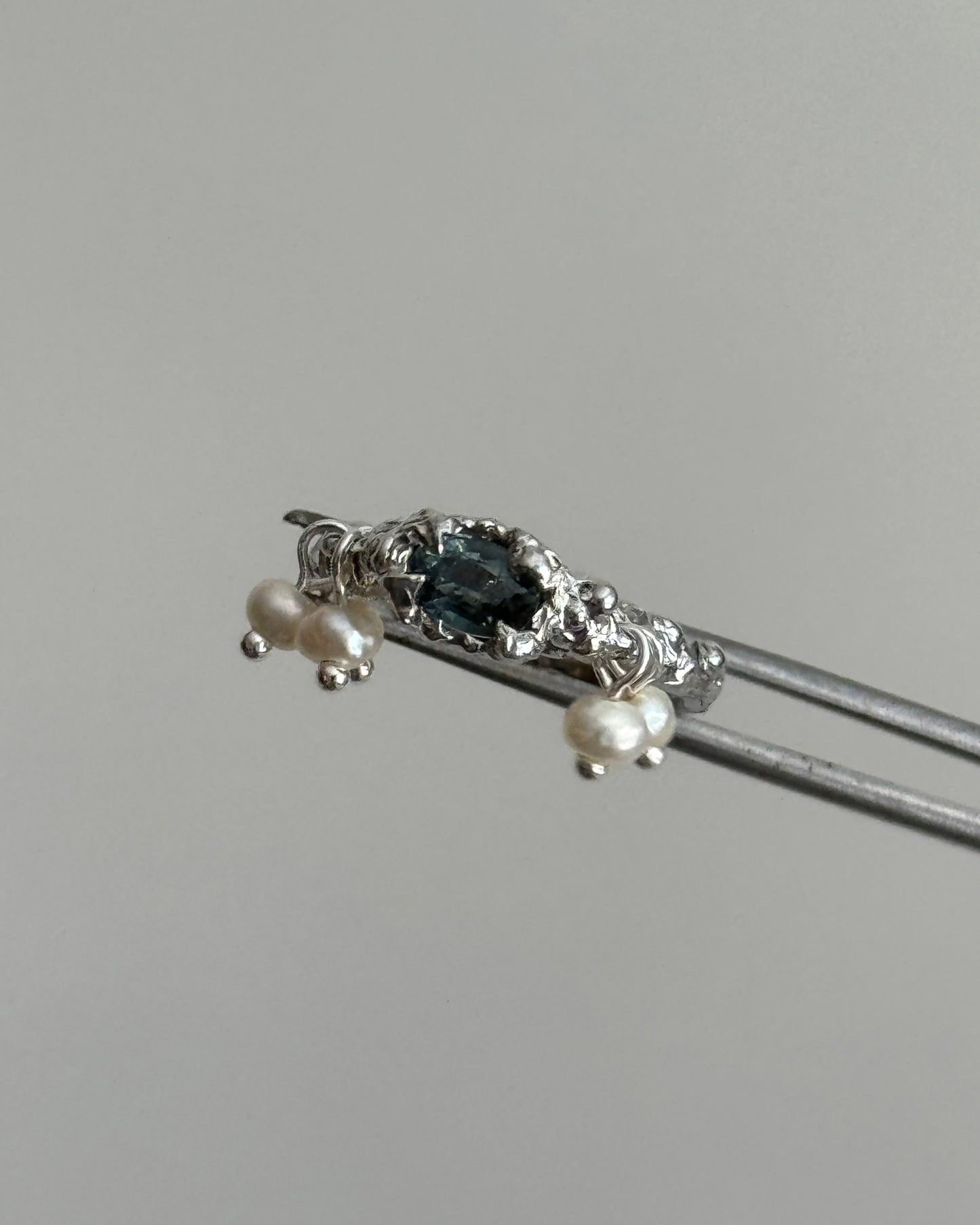 babysbreath ring - sapphire