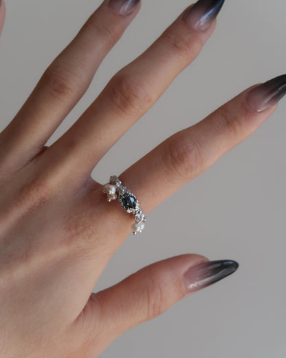 babysbreath ring - sapphire