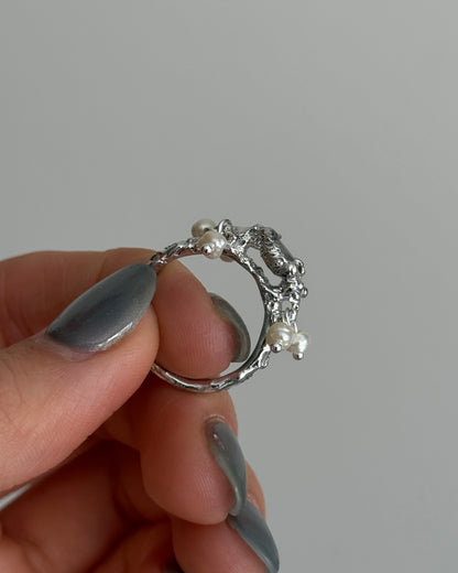 babysbreath ring - sapphire